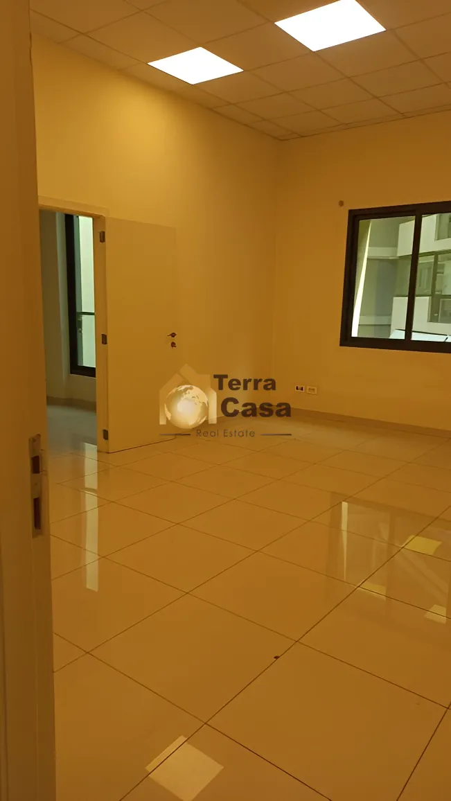 Commercial for rent in El Metn, Lebanon