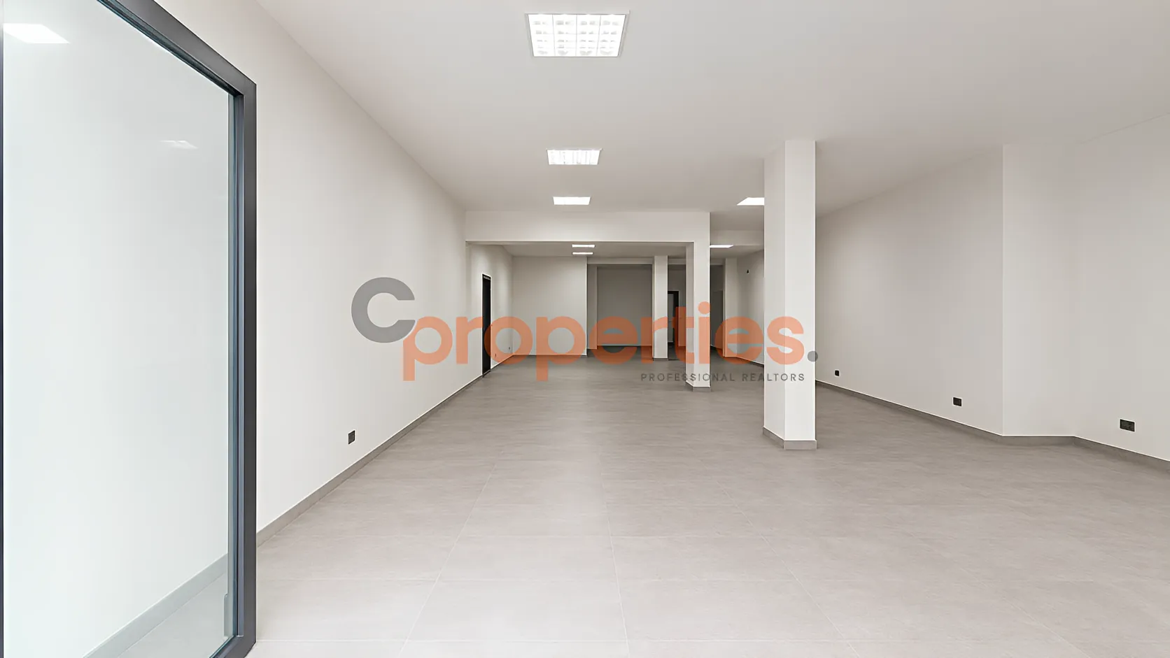 Showroom for Sale in Beit Meri