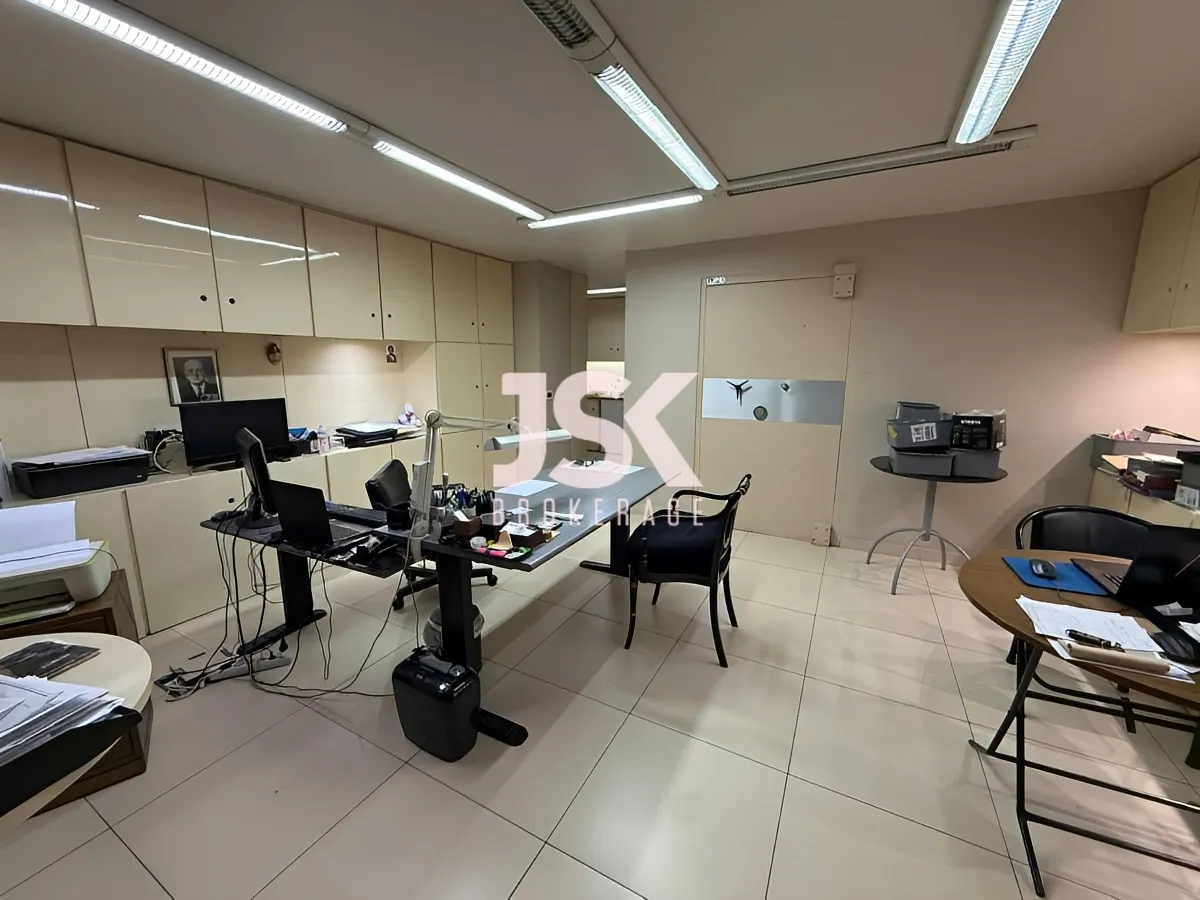 Shop for rent in Achrafieh
