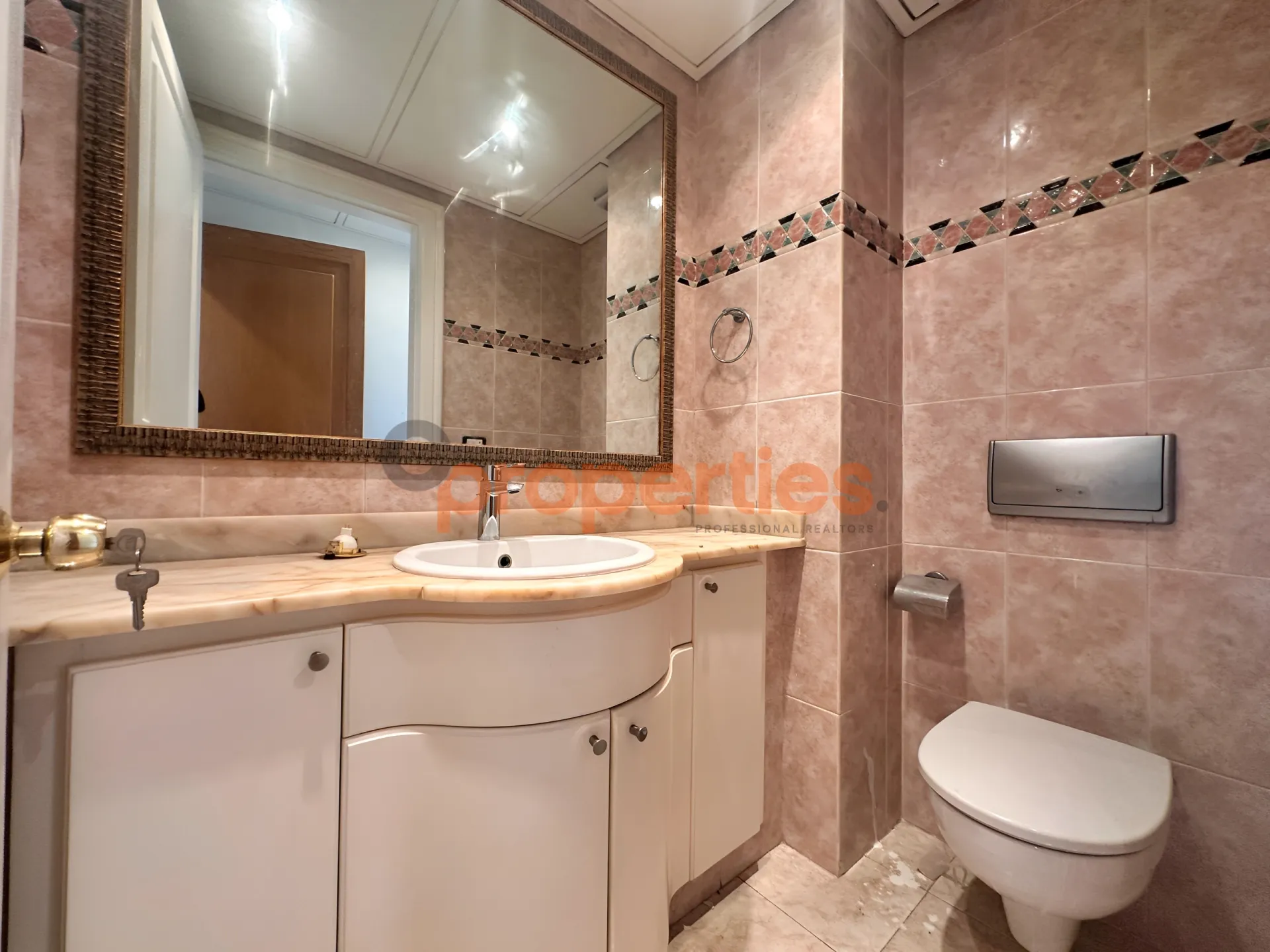 Apartment for Rent in Manara