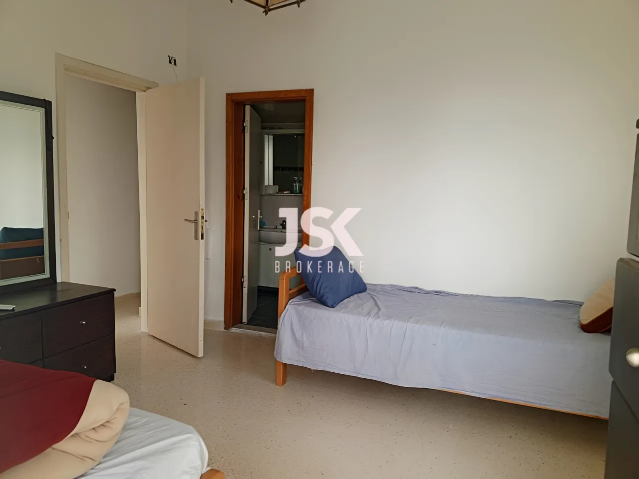 Apartment for Sale in Aamchit