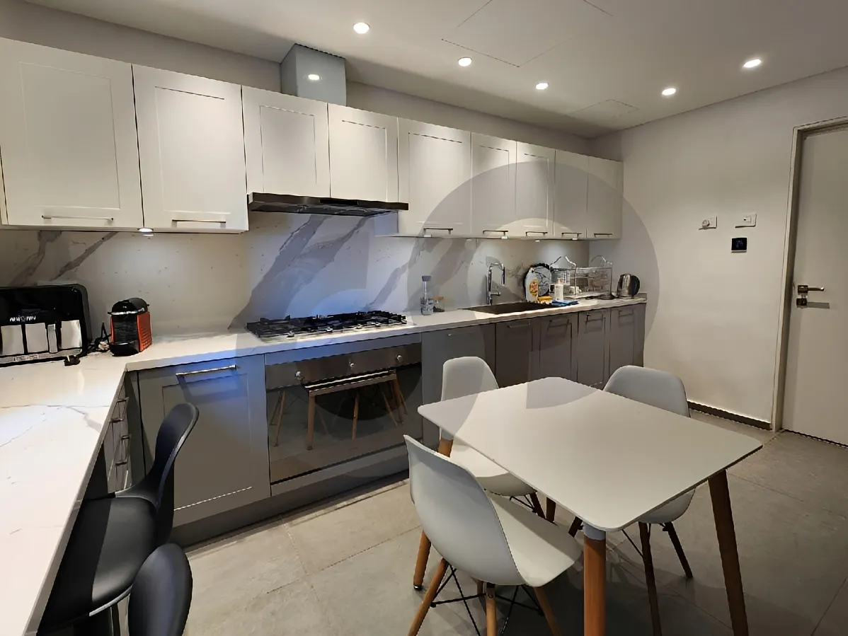 Apartment for Sale in Ramlet El Baida, Bayrut, Lebanon
