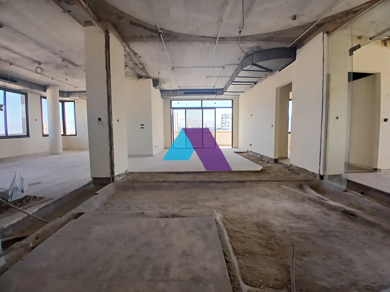 Warehouse for Sale in Dekwaneh