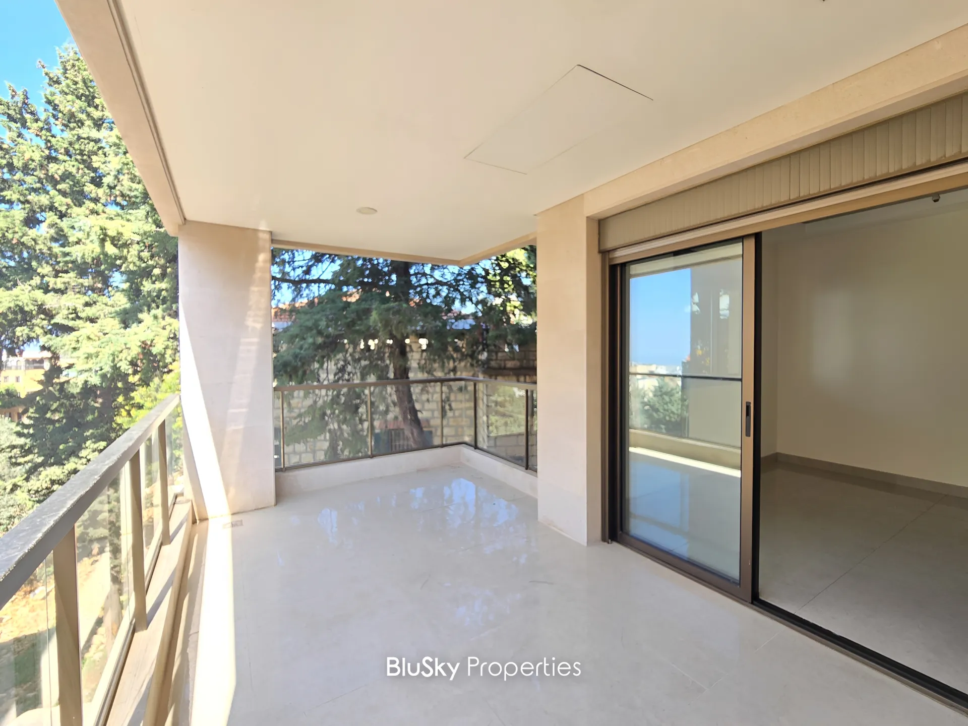 Apartment for sale in Mansourieh