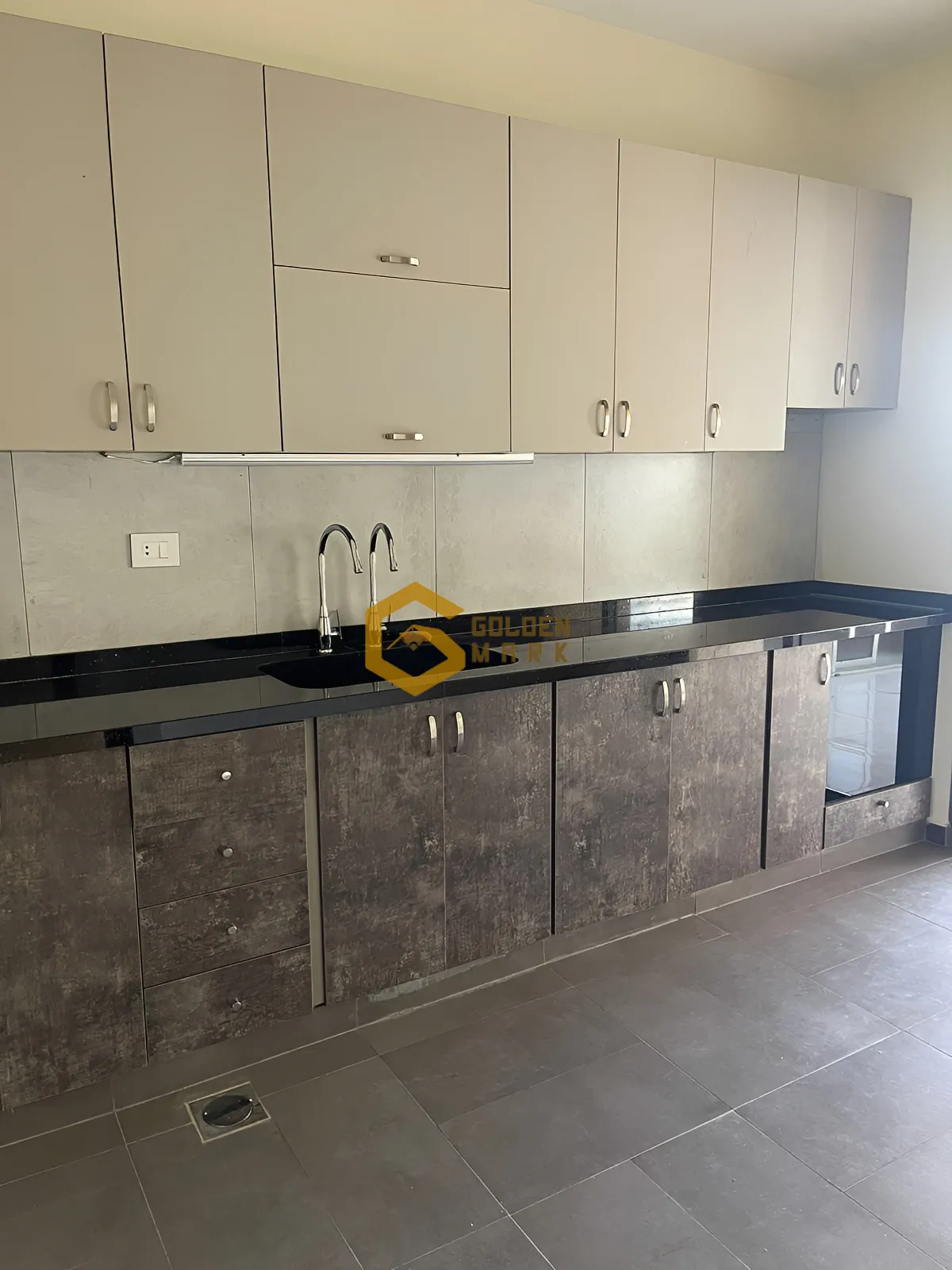 Apartment for Sale in Halat