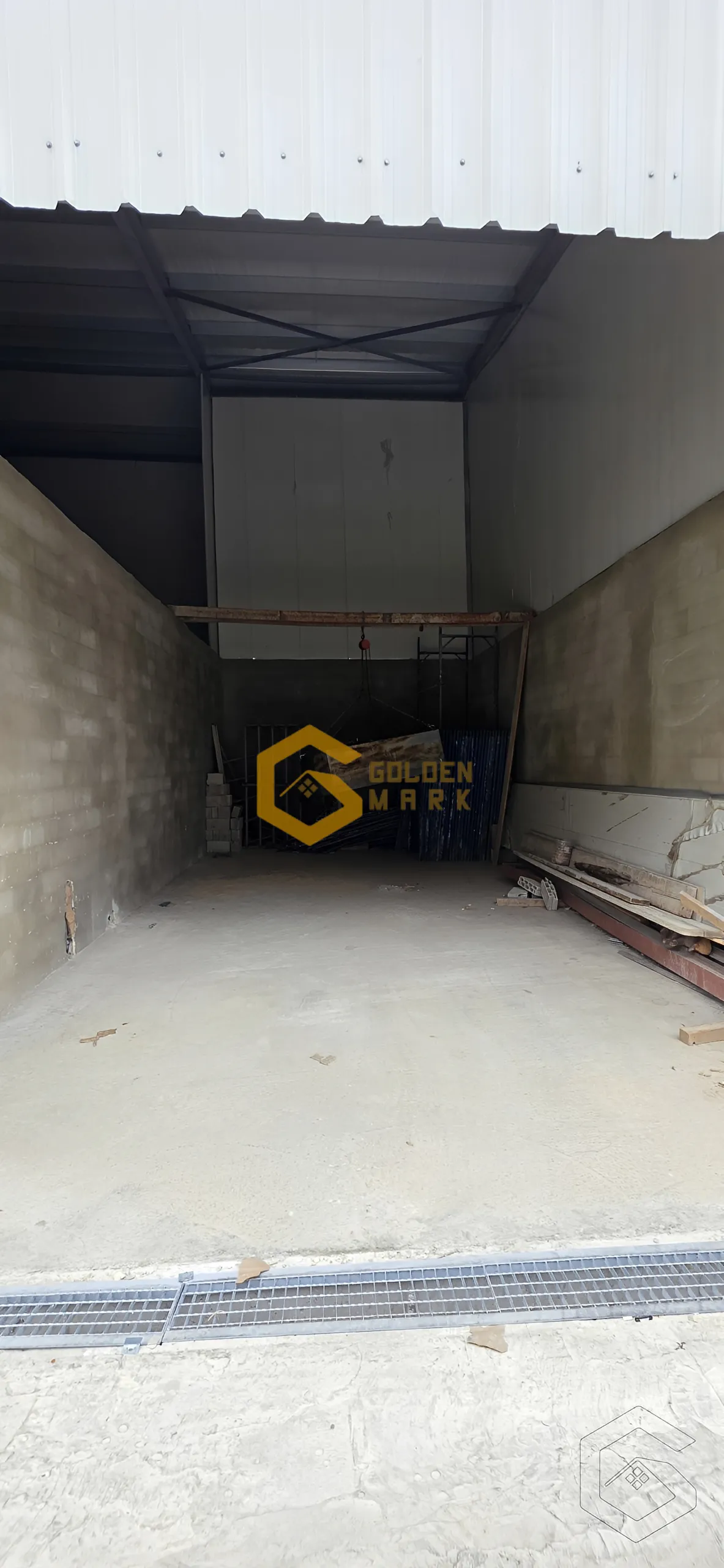 Warehouse for Rent in Mazraat Yachoua