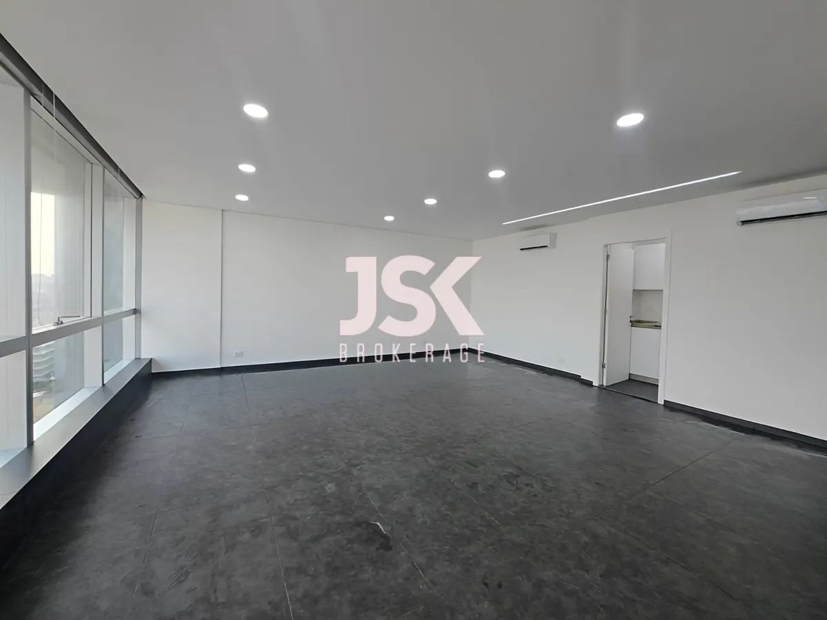 Office for rent in Dekwaneh