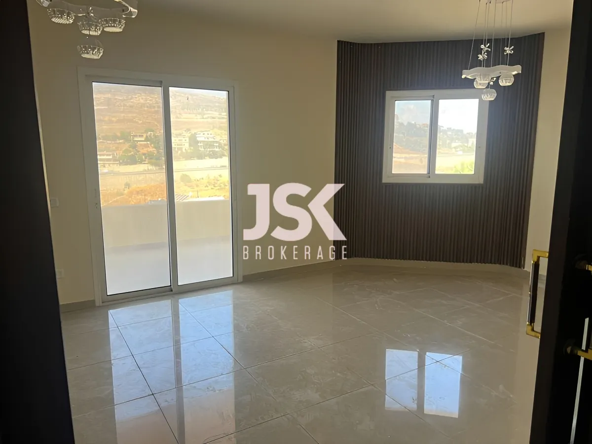 Apartment for Sale in Saoufar, Lebanon - 2 bed, 2 bath