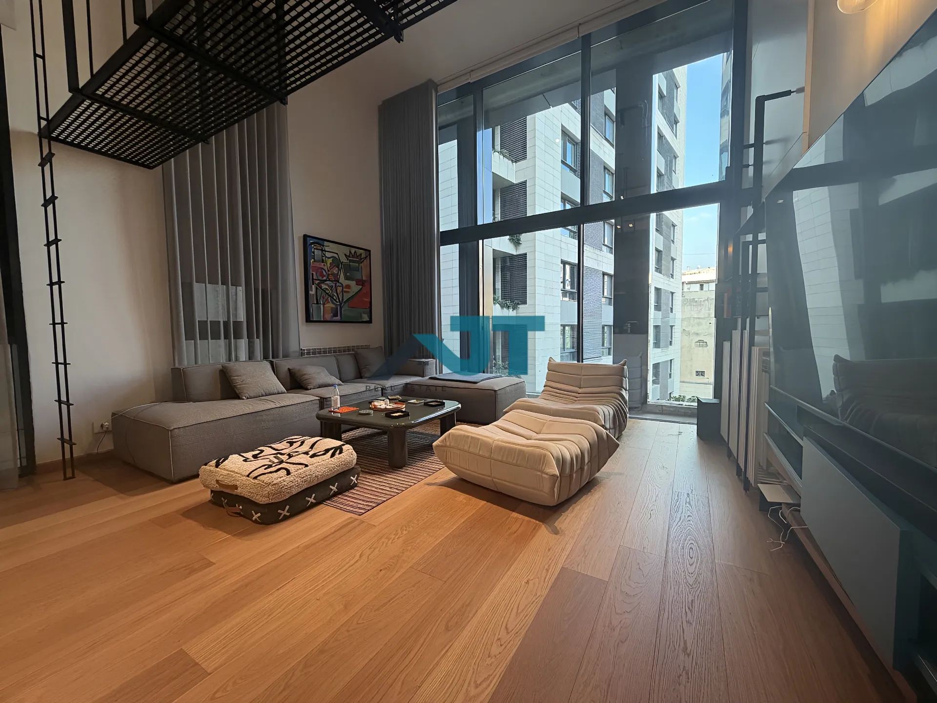 Duplex for rent in Gemmayzeh