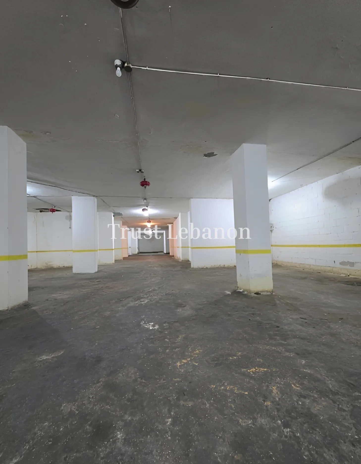 Warehouse for sale in Furn El Chebak