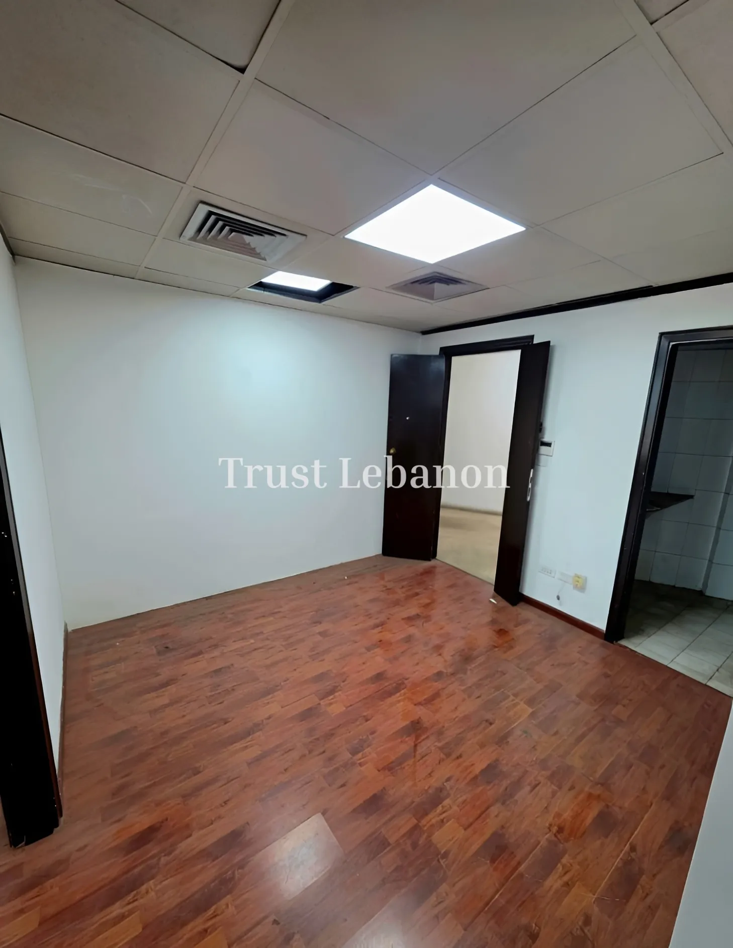 Office for rent in Jdeideh, Lebanon