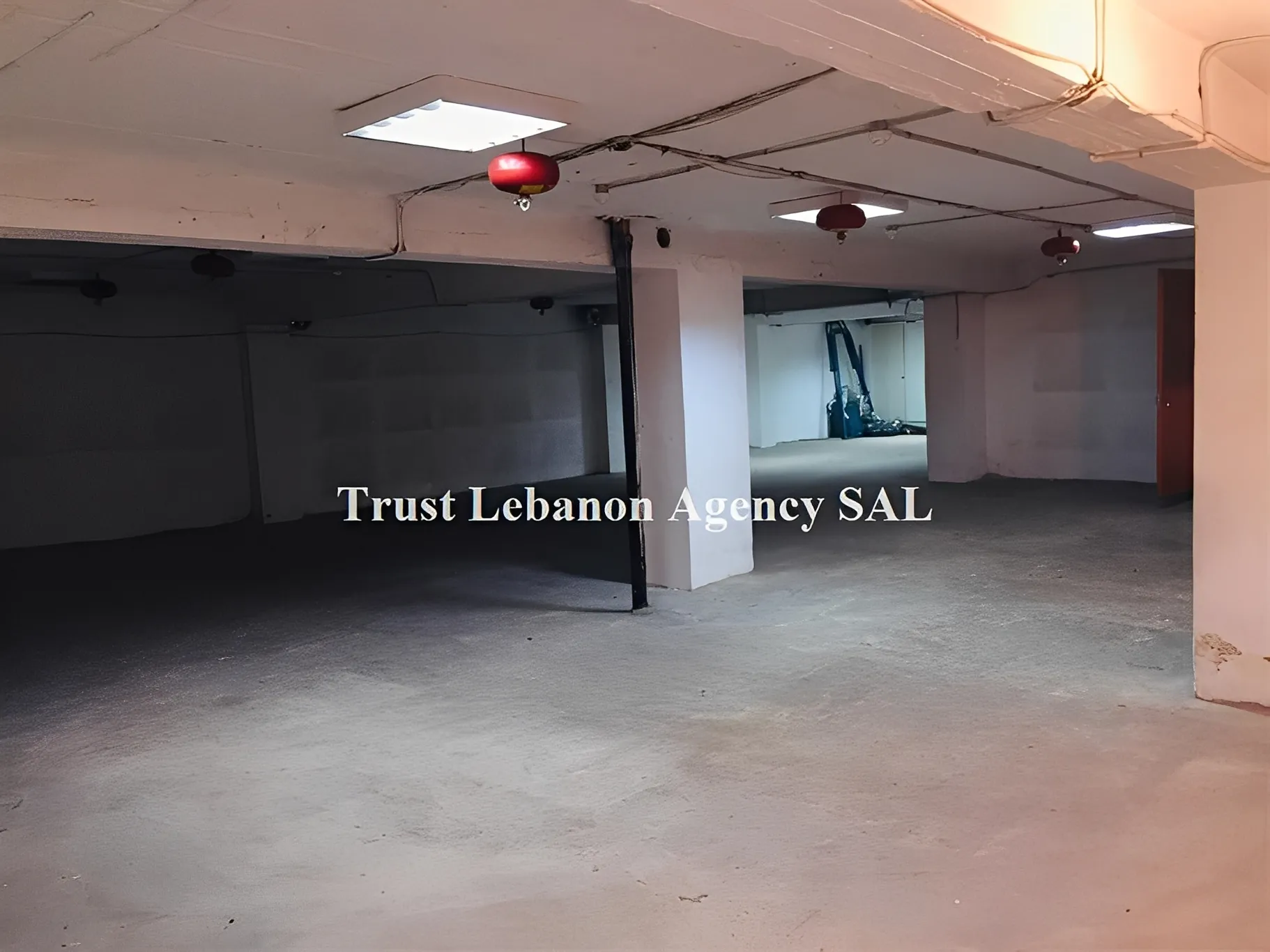 Commercial Property For Rent in Beirut, Ashrafieh