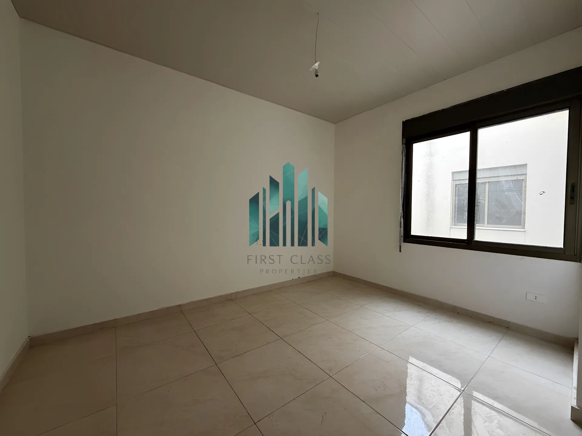 Apartment for sale in Qornet el hamra, lebanon - 2 bed, 2.0 bath