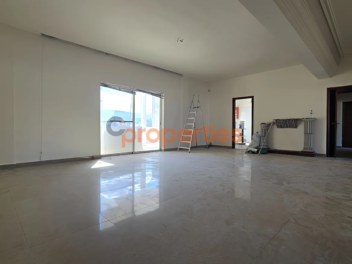 Apartment for Sale in Forn El Chebbak