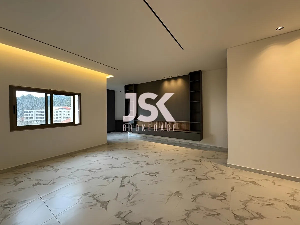 Apartment for Sale in Tilal Ain Saadeh, Metn