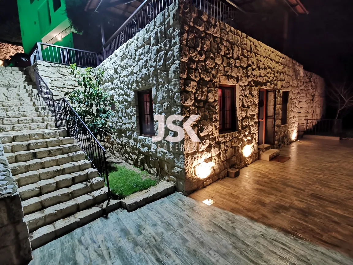 Building for Sale in Fatqa