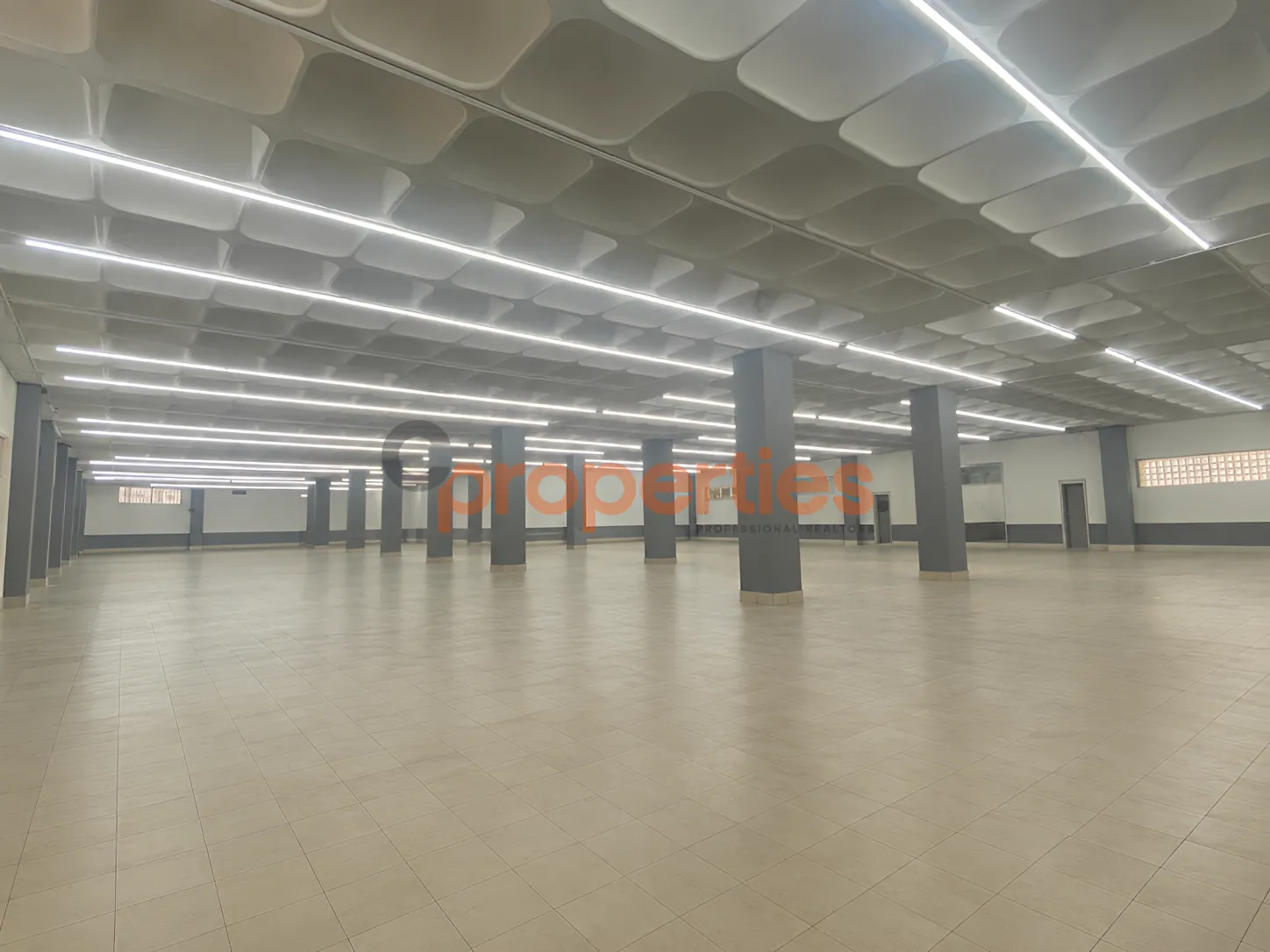 Showroom for rent in Mkalles, Lebanon