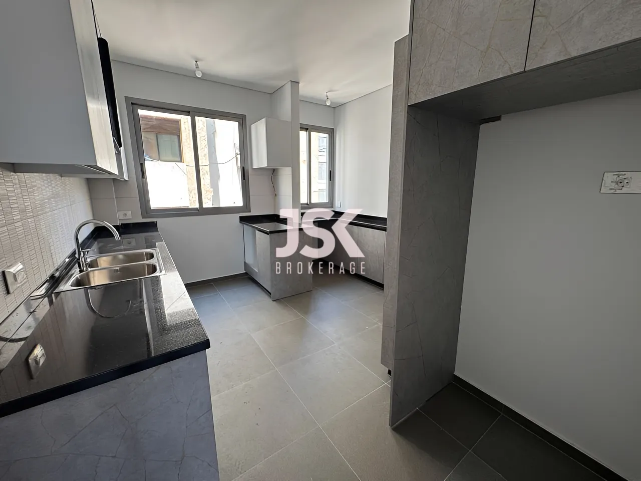 Apartment for Sale in Ras - 2 bed, 4 bath