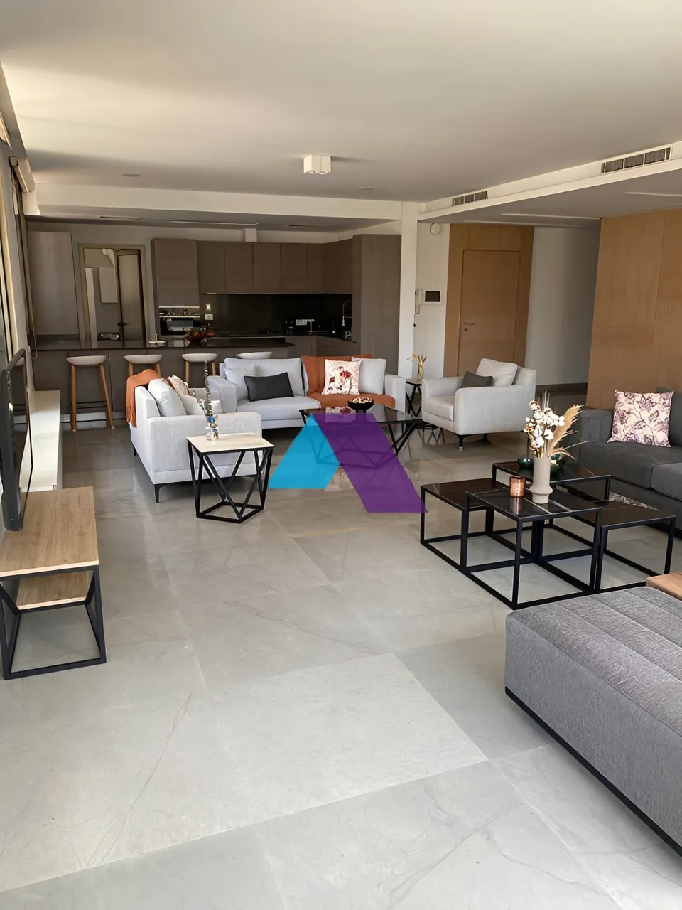 Apartment for rent in Hamra - 3 bed, 4 bath