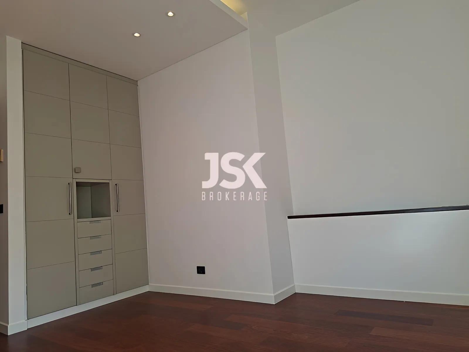Apartment for Sale in Verdun