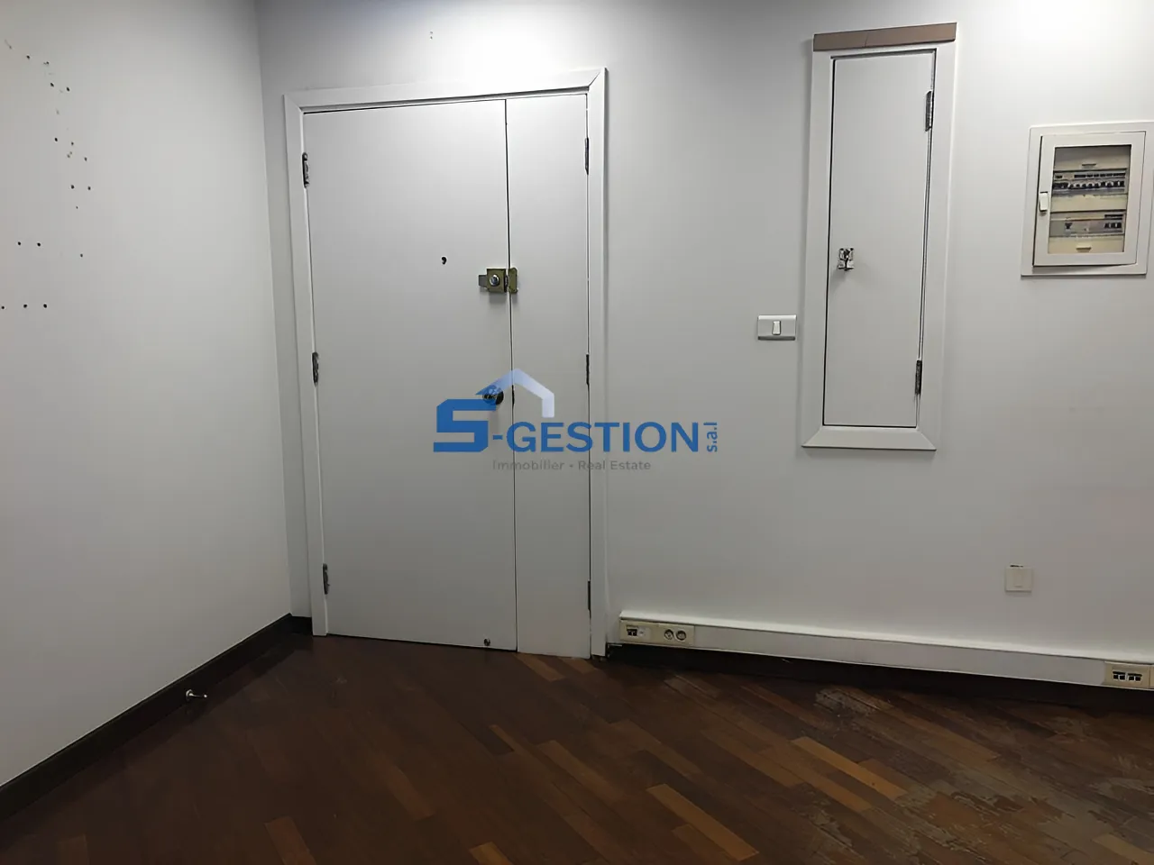 Office for Rent in Badaro