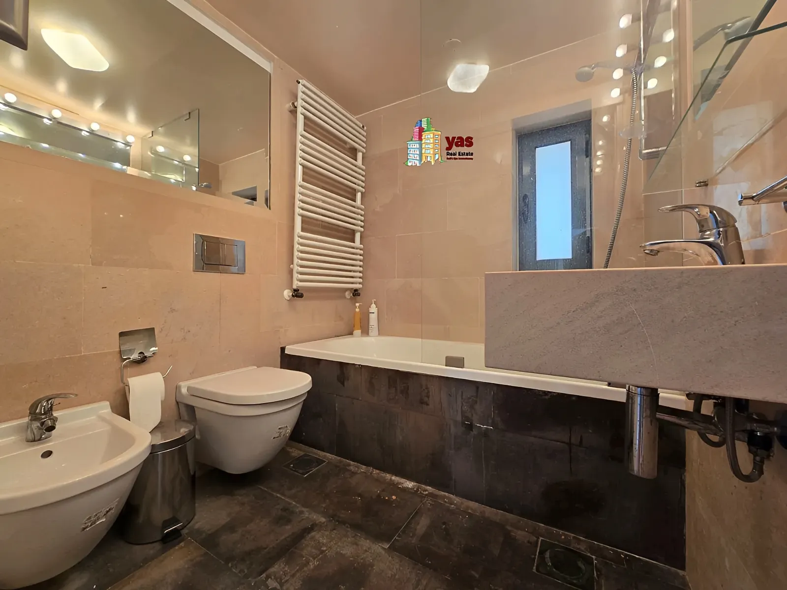 Chalet for Sale in Aayoun El Siman