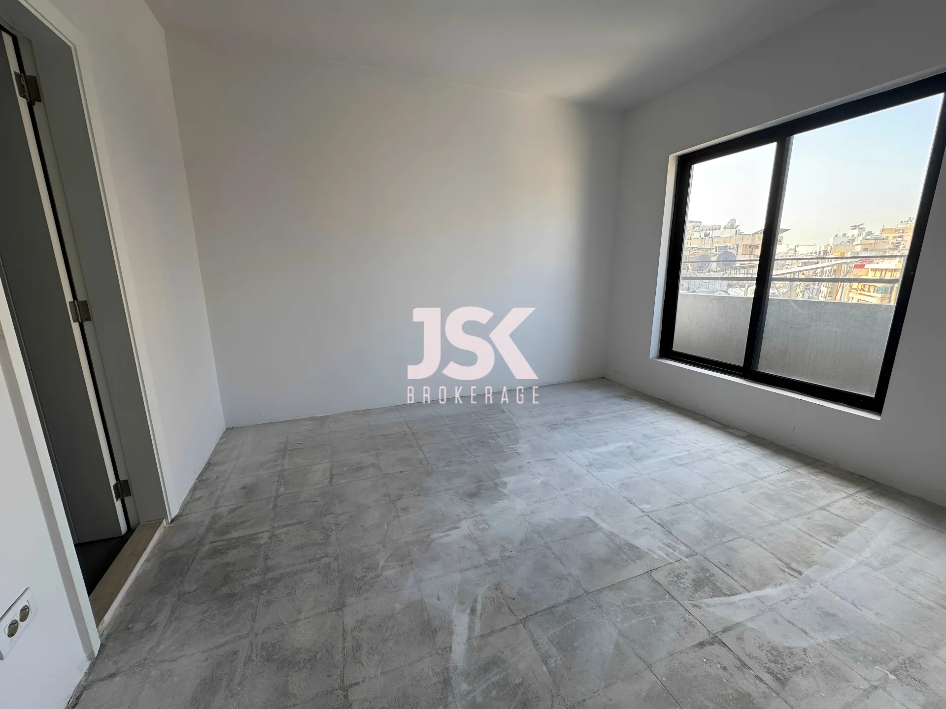 Apartment for Sale in Corniche el Mazraa, Beirut