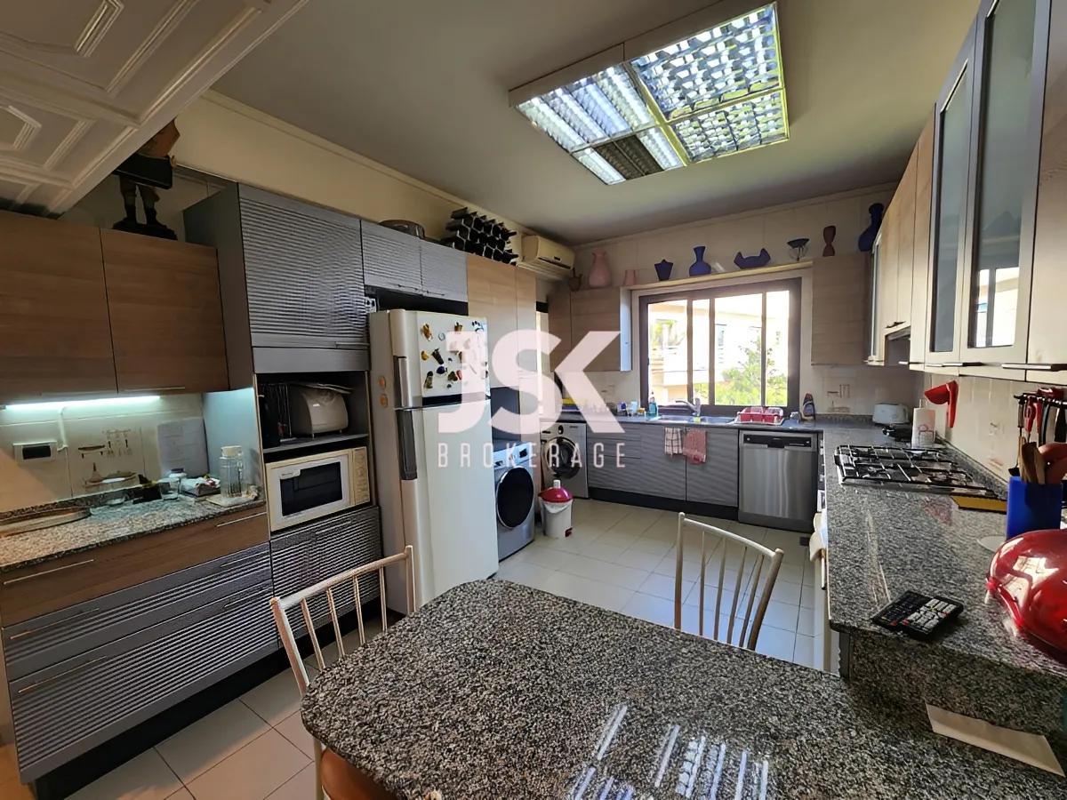 Apartment for Sale in Mar Takla, Lebanon - 4 bed