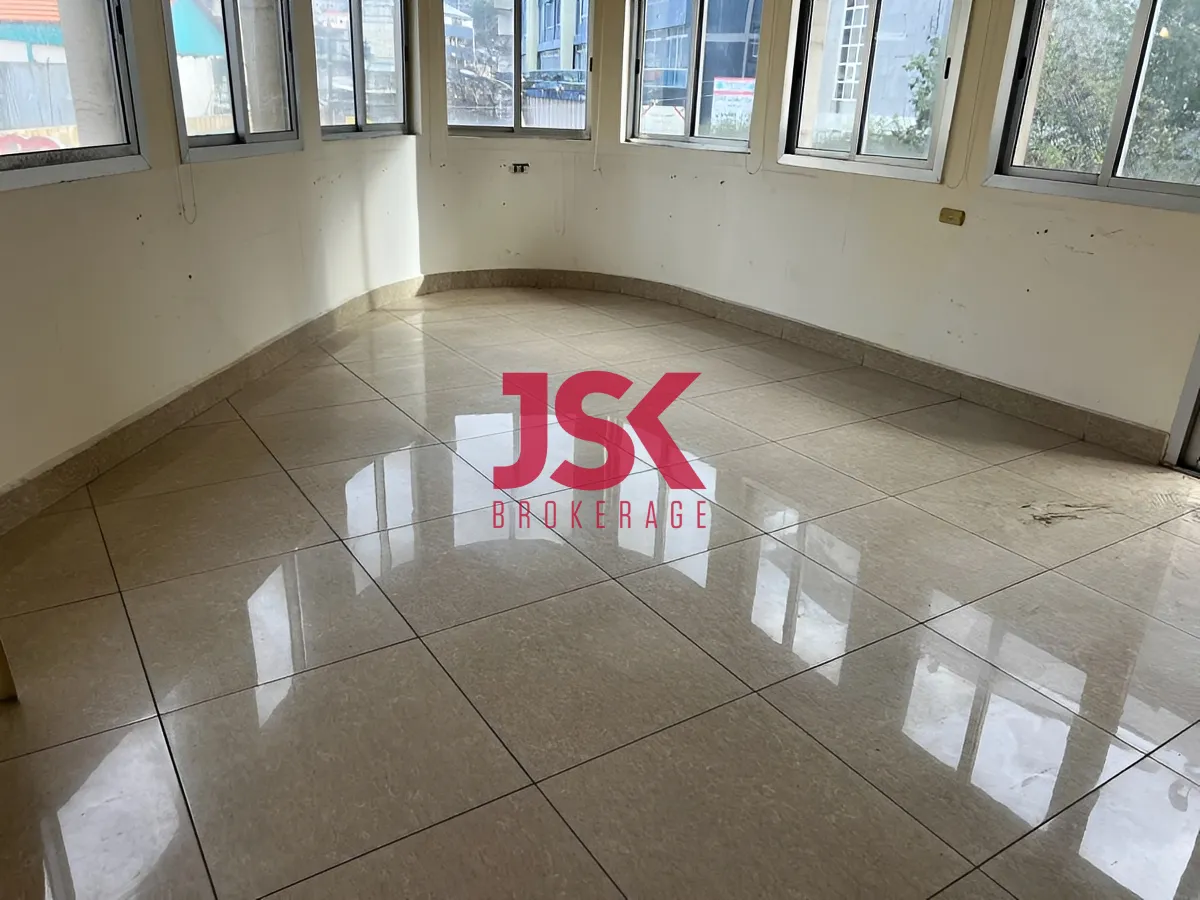 Office for rent in Aley