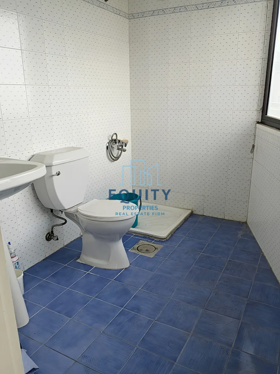 Office for rent in Fanar
