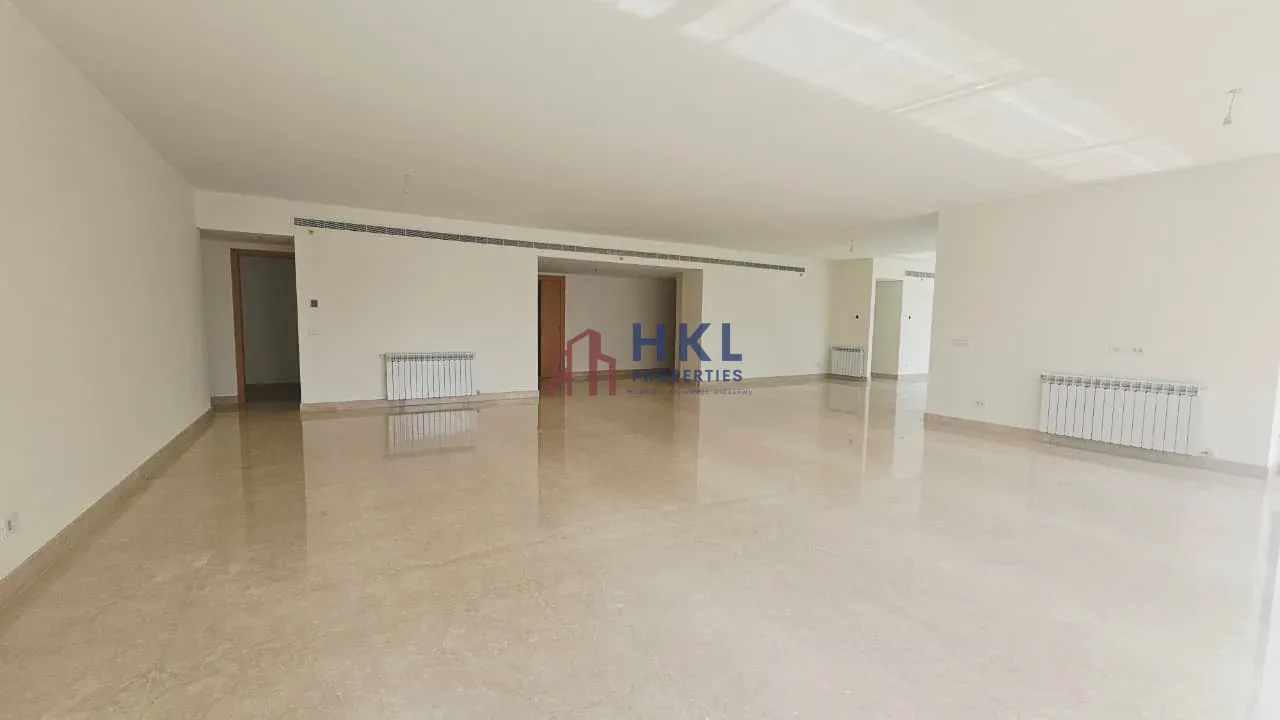 Apartment for rent in Ain Al Mraiseh, Beirut, Lebanon