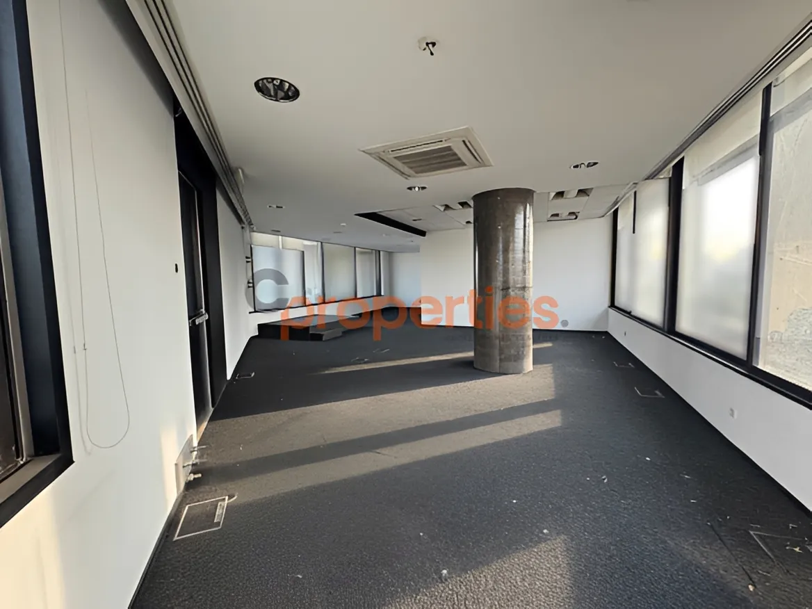 Office for Rent in Forn El Chebbak