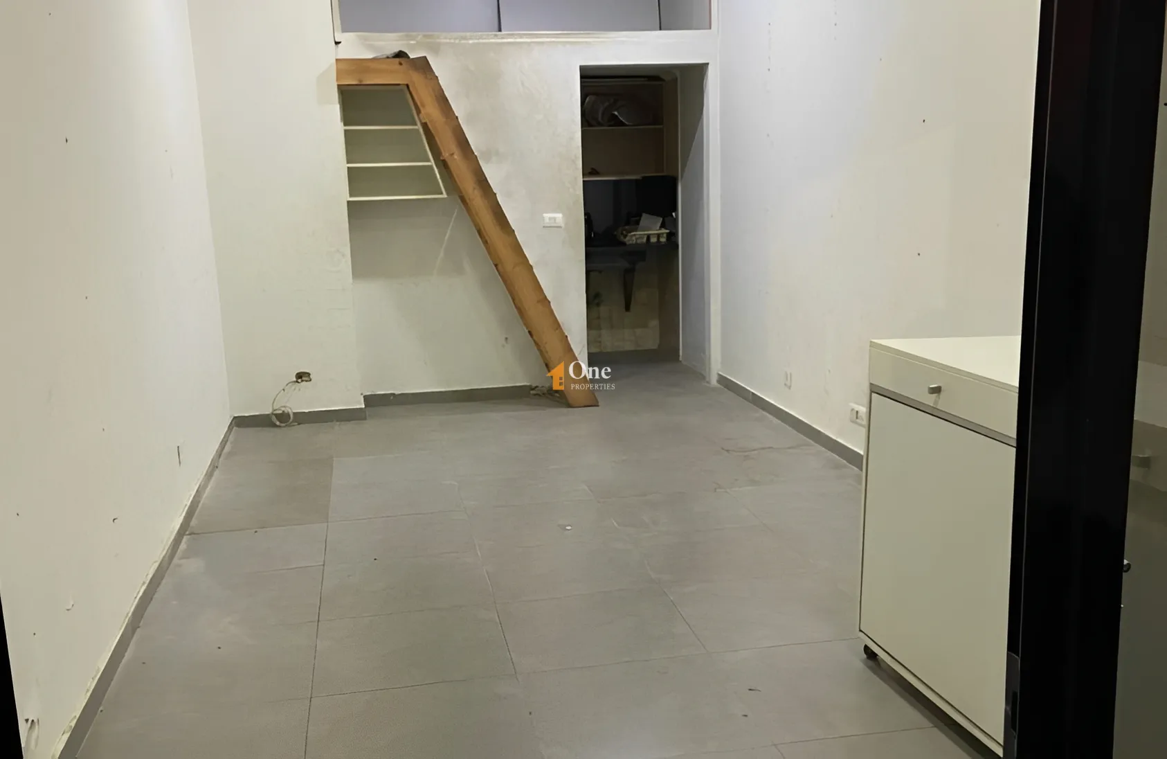 Shop for rent in Zouk Mikael, Lebanon