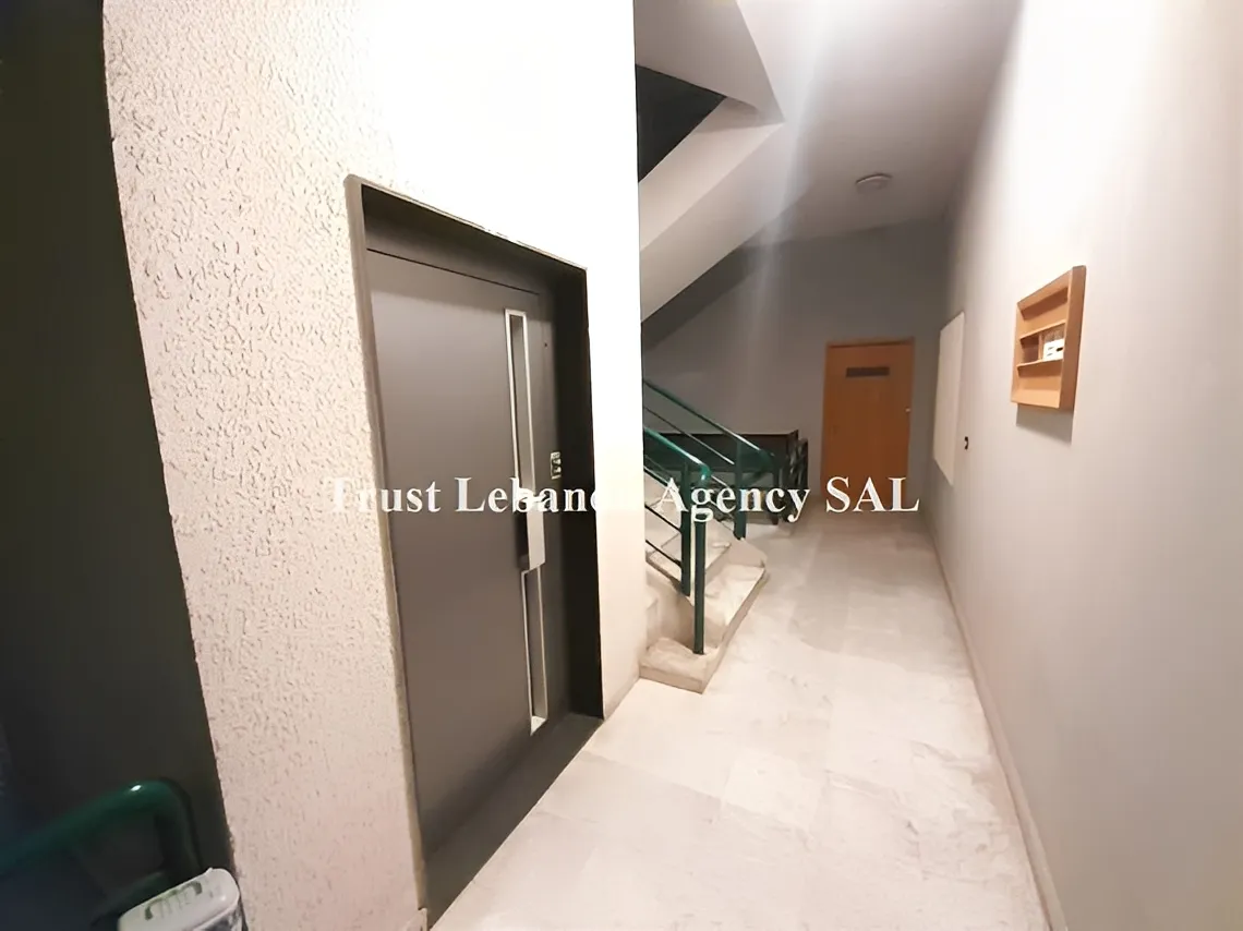 Office for sale in Metn, Beit Mery