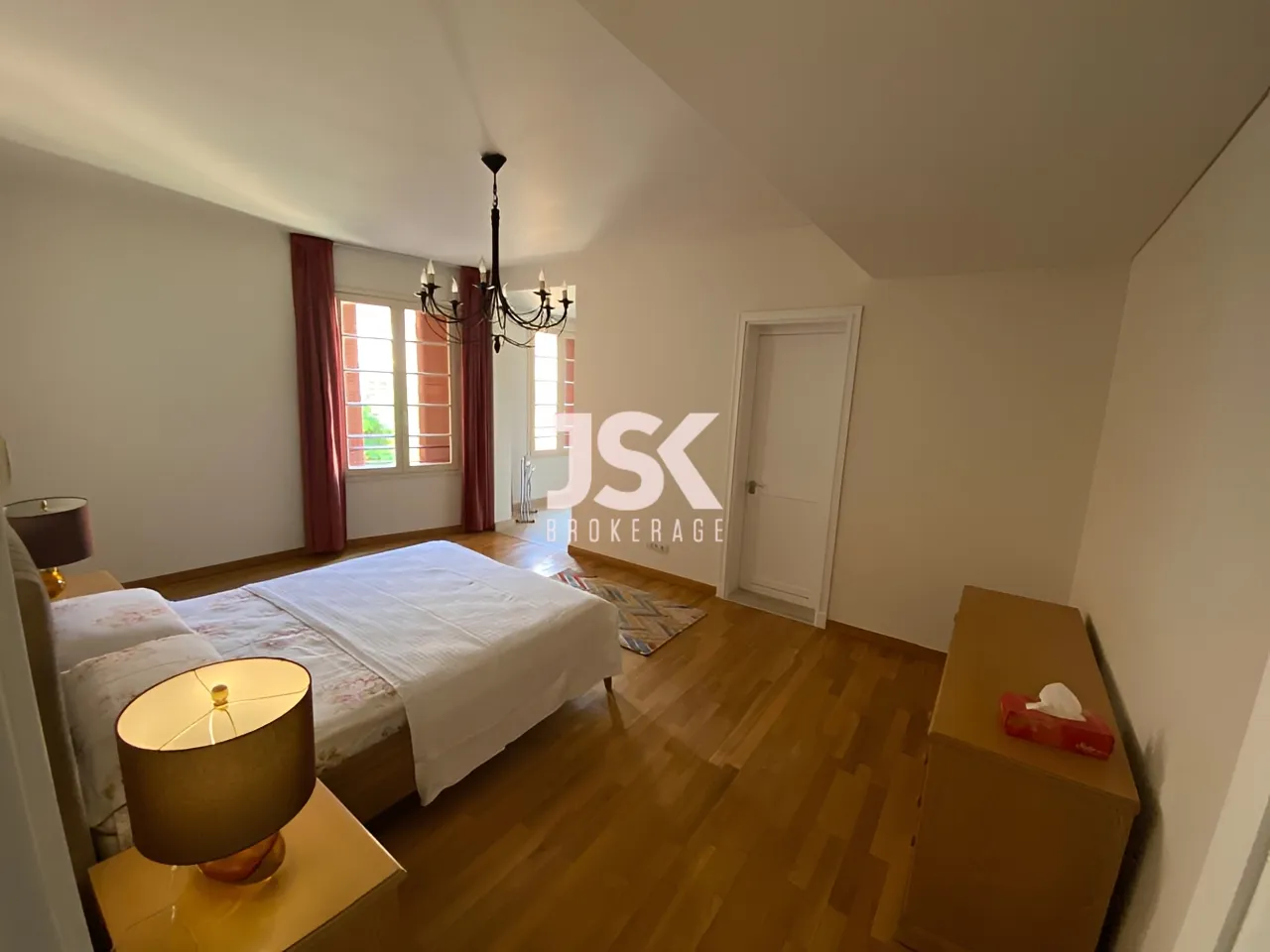 Apartment for Sale in Saifi Village