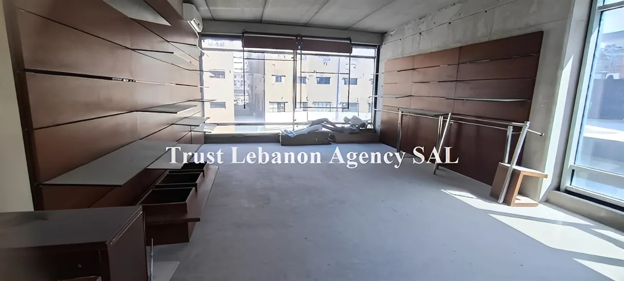 Office for rent in Metn, Dbayeh