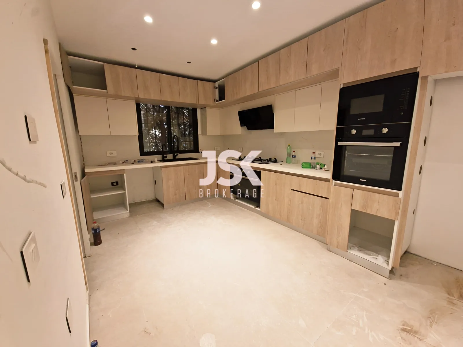 Apartment for Sale in Hosrayel - 3 bed, 4 bath