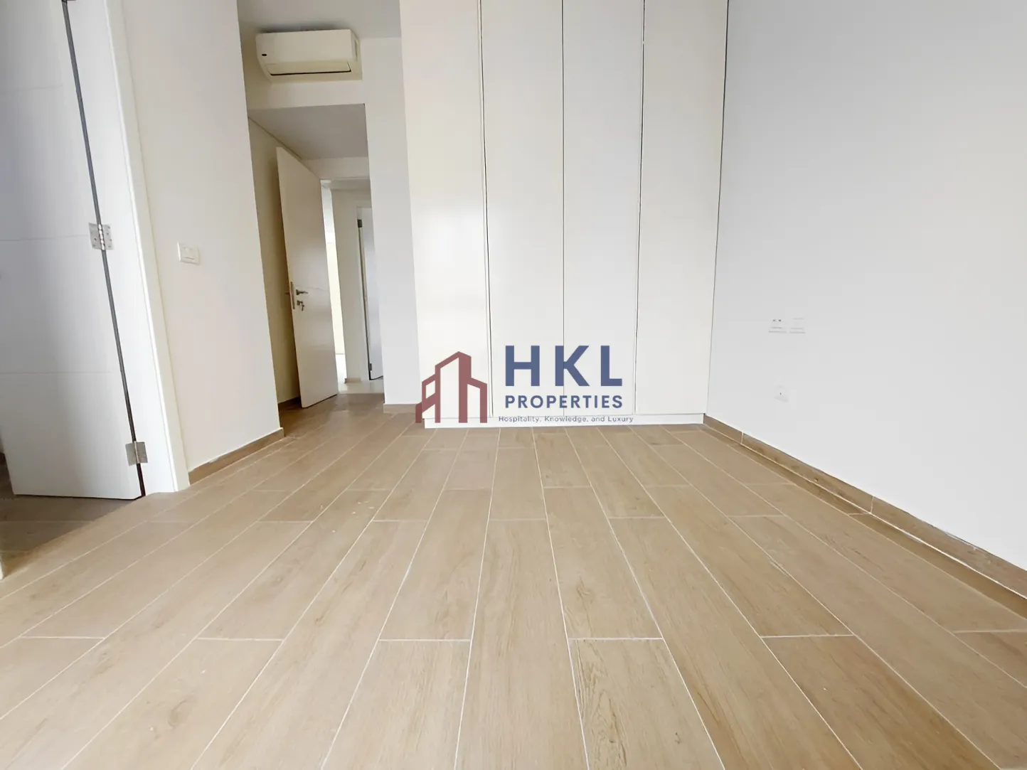 Apartment for rent in Ain El Mraiseh, Bayrut, Lebanon