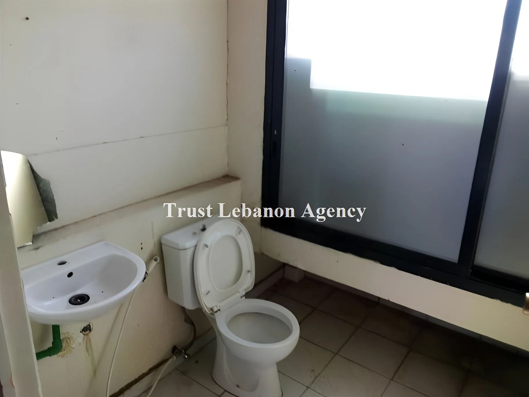 Office For Rent in Furn Al Chebak