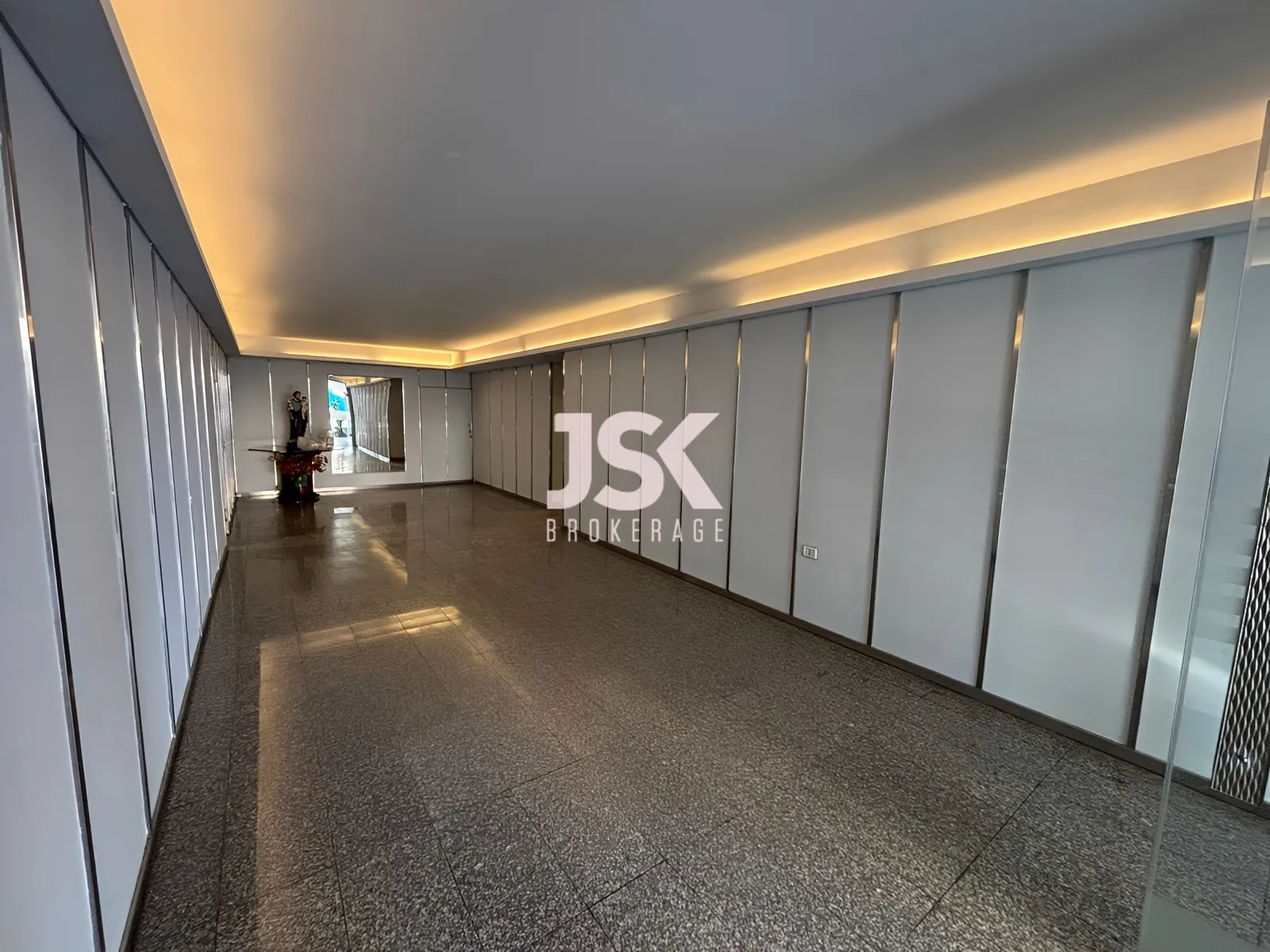Office for Rent in Zalqa