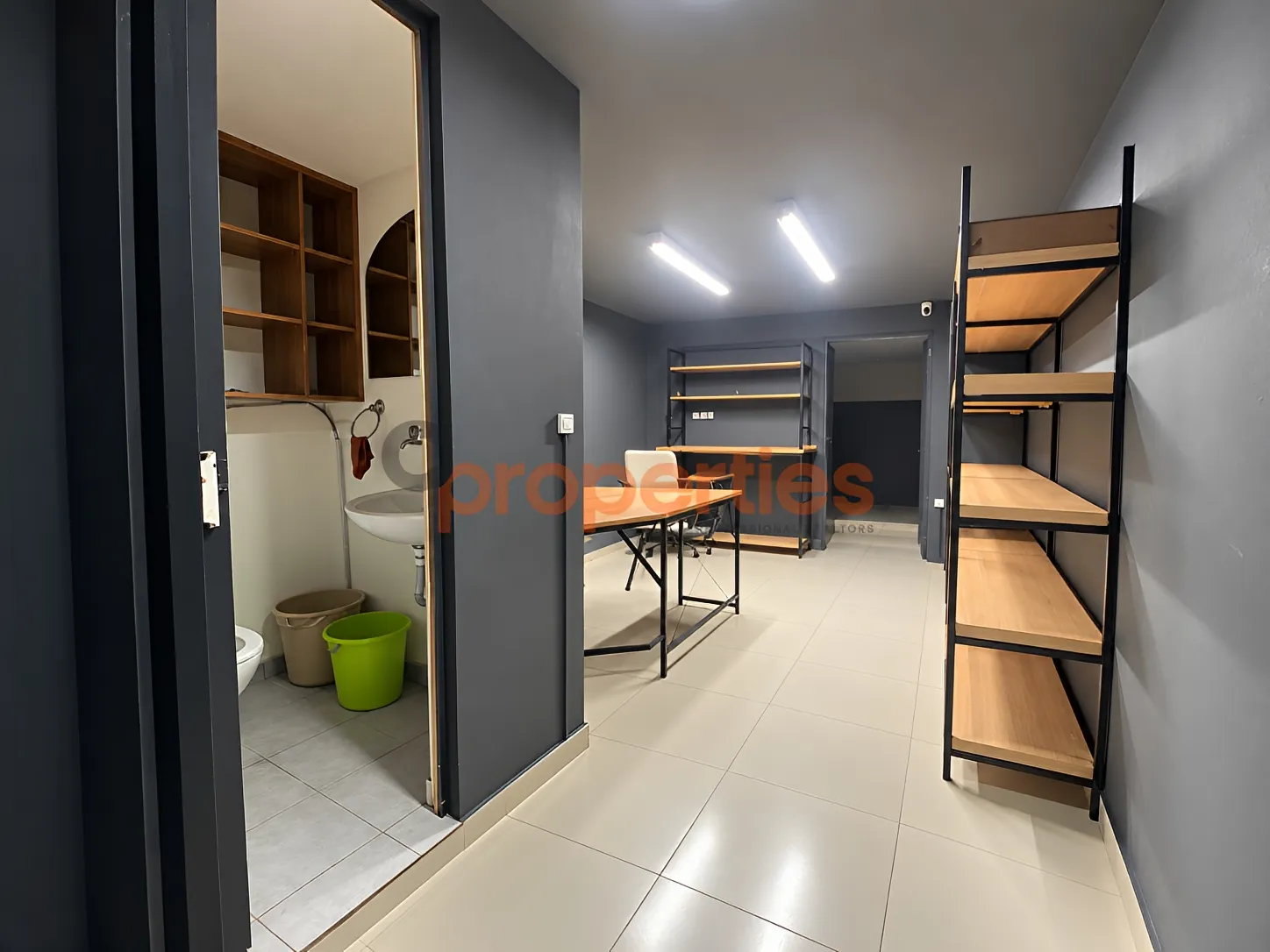 Shop for Rent in Zalqa