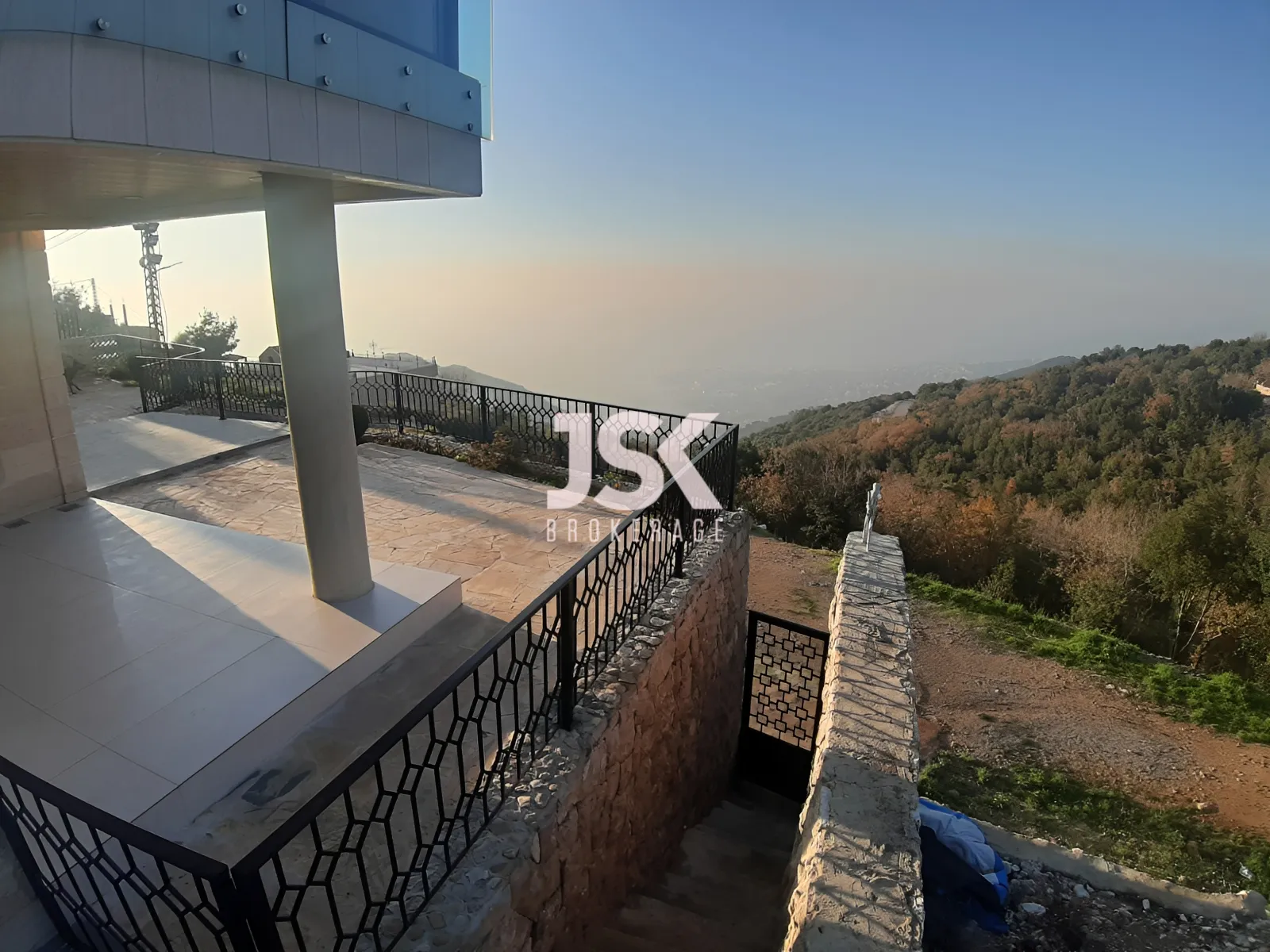 Building for Sale in Ghosta