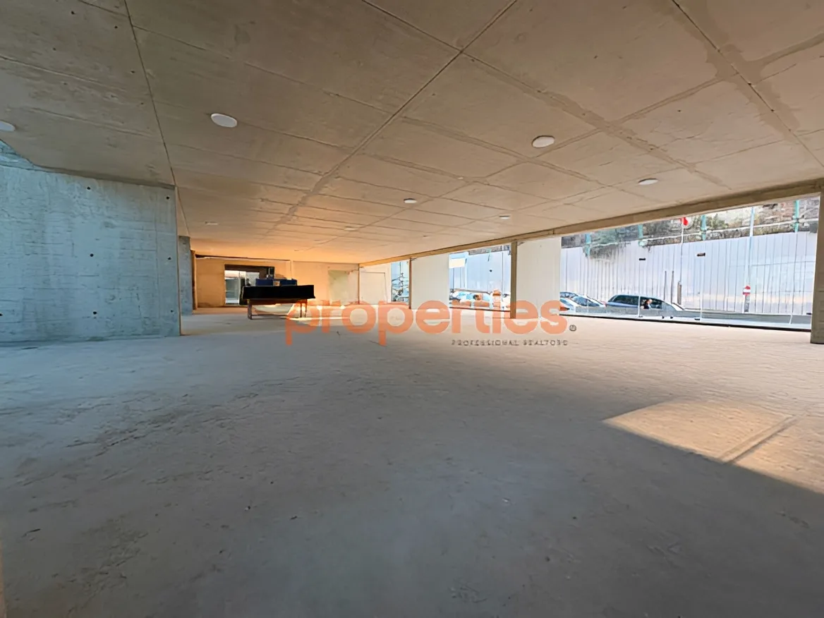 Showroom for Rent in Louaizeh