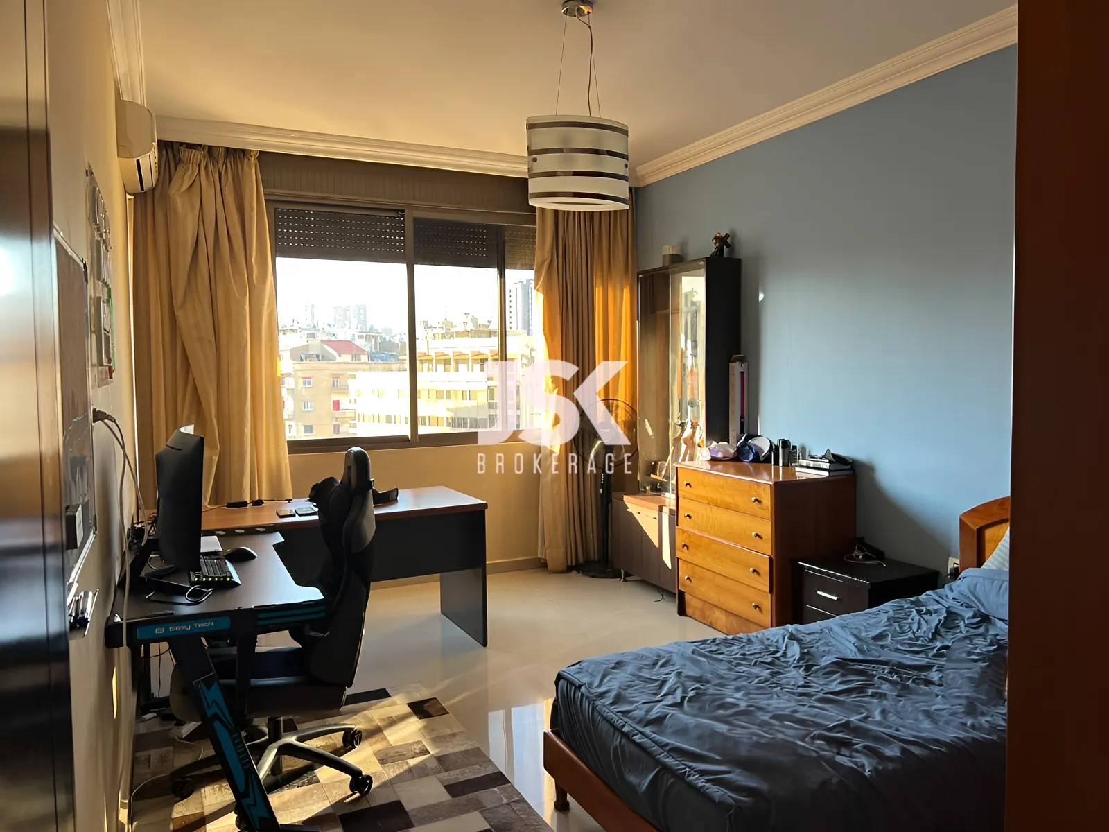 Apartment for Sale in Forn El Chebbak