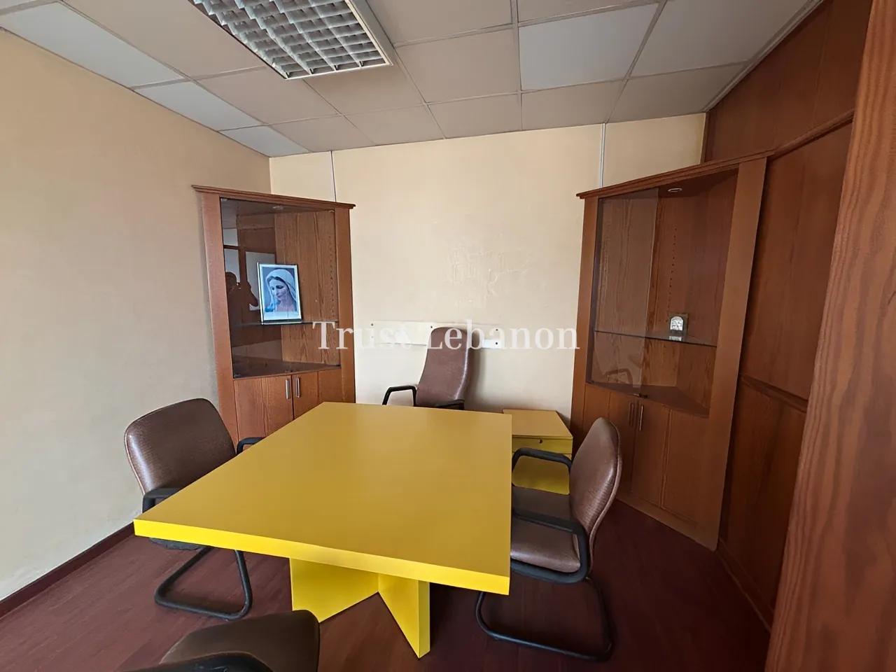 Office for rent in Hazmieh