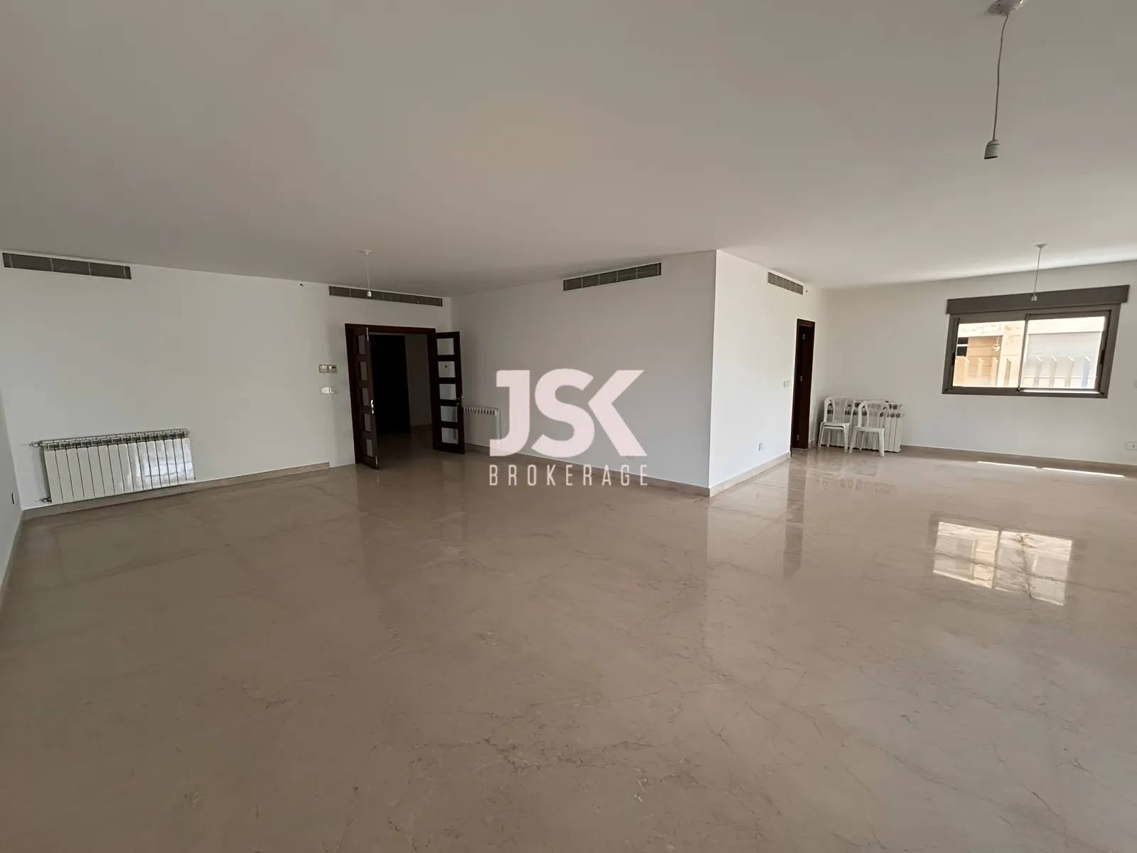 Apartment for Sale in Cornet Chahwan - 4 bath