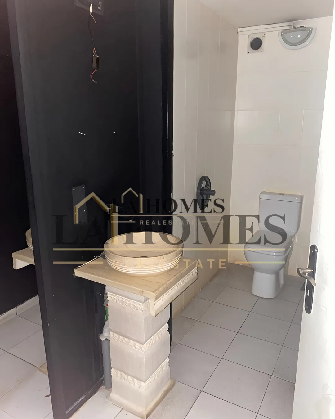 Shop for rent in Zouk Mosbeh