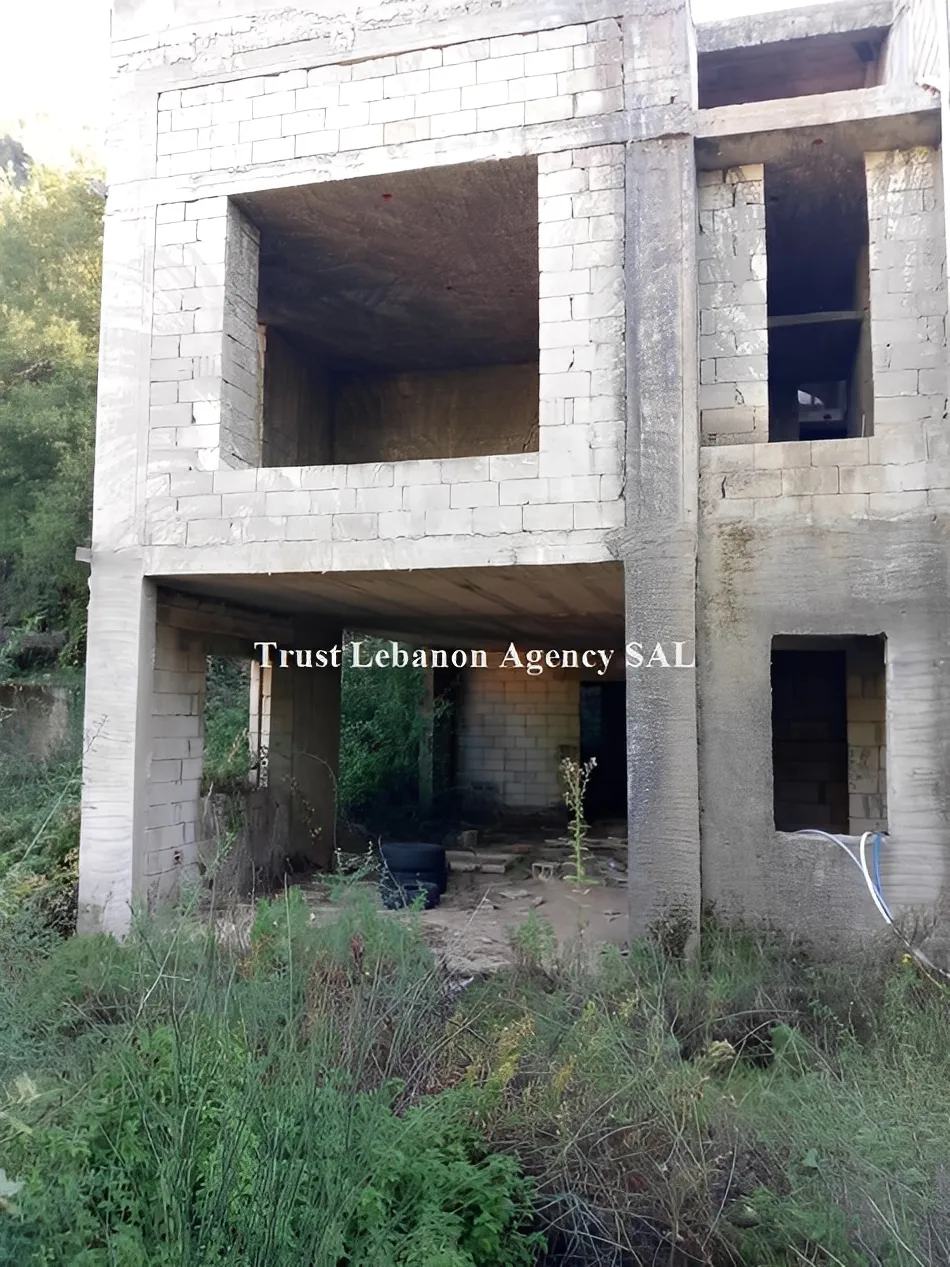 Villa for Sale in Keserwan Meerab