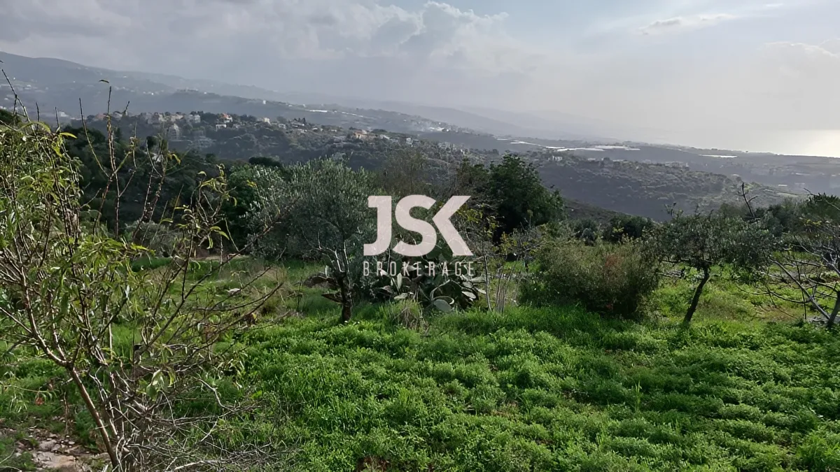 Land for Sale in Hsarat , Lebanon