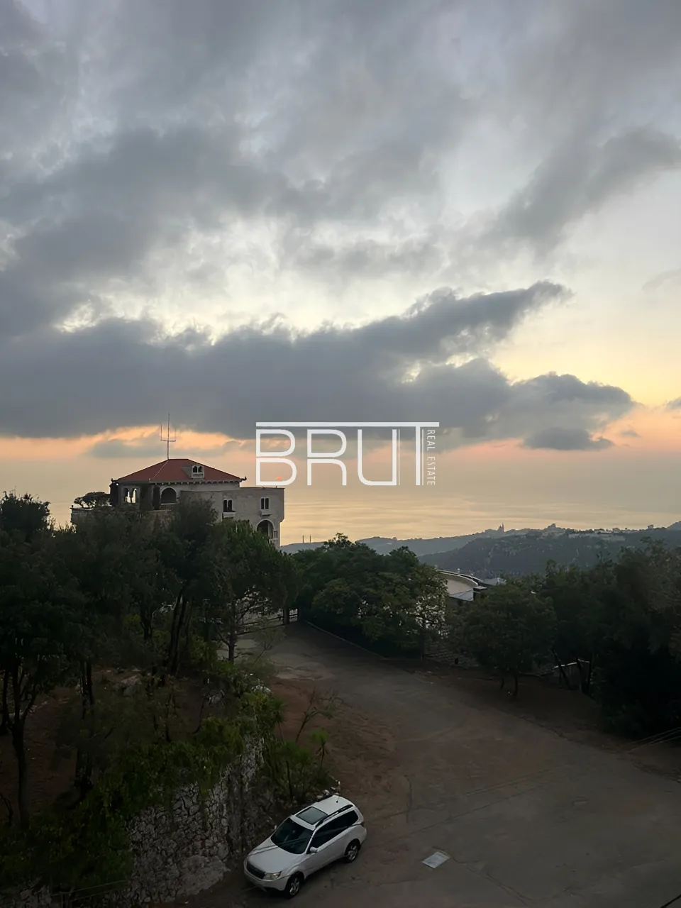 Apartment for Rent in Ajaltoun